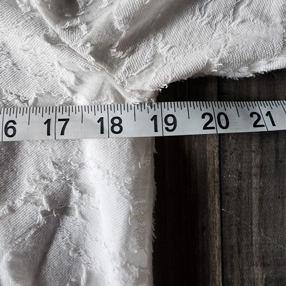 Lucky Brand white flowy top - Picture 5 of 8